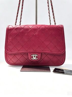 CHANEL Double Stitch Quilted Lambskin Flap Shoulder Bag in Fuchsia